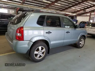 2008 Hyundai Tucson GLS with VIN KM8JM12B88U910525, listed as a Copart auction lot 77830274 with 246,655 mi miles and Clean Title. Bid and sale history available at carsss.com. Image 3.