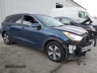 2019 Kia Niro Touring with VIN KNDCE3LC7K5321433, listed as a Copart auction lot 88004415 with 104,435 mi miles and Salvage Title. Bid and sale history available at carsss.com. Image 4.