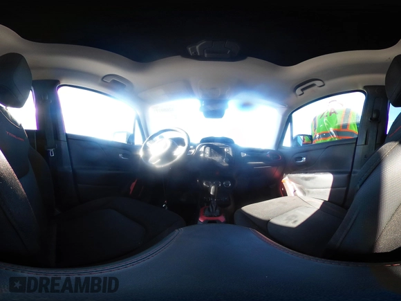2015 Jeep Renegade Trailhawk с VIN ZACCJBCT2FPC20013, выставлен на аукционе IAAI как лот 42680212 с пробегом 285 990 миль миль и . История ставок и продаж доступна на DreamBid. Изображение 20.