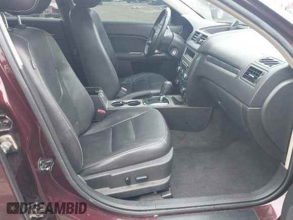 2011 Ford Fusion SEL with VIN 3FAHP0JG5BR145067, listed as a IAAI auction lot 41521268 with 245,430 mi miles. Bid and sale history available at carsss.com. Image 5.