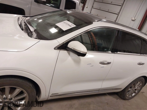 2018 Kia Sorento SX with VIN 5XYPKDA55JG388400, listed as a IAAI auction lot 41332048 with 70,153 mi miles and . Bid and sale history available at DreamBid. Image 15.