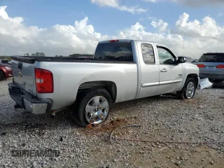 2010 Chevrolet Silverado 1500 LT with VIN 1GCSCSE09AZ156331, listed as a Copart auction lot 85277304 with 249,980 mi miles and Salvage Title. Bid and sale history available at DreamBid. Image 3.