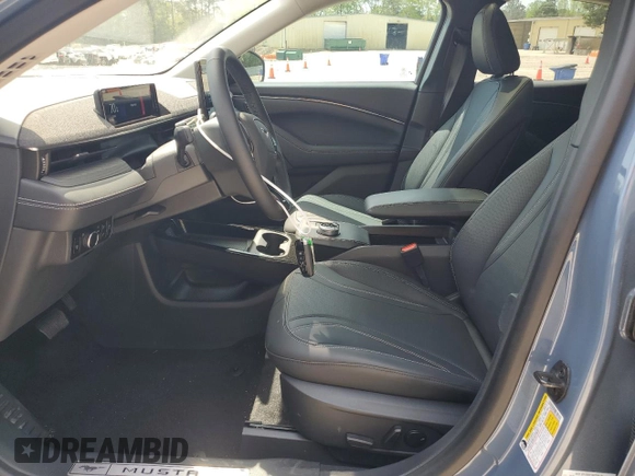 2023 Ford Mustang Mach-E Premium с VIN 3FMTK3RM2PMA30800, выставлен на аукционе Copart как лот 52613255 с пробегом 25 757 миль миль и Списание • Salvage title. История ставок и продаж доступна на DreamBid. Изображение 7.