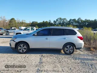 2019 Nissan Pathfinder SL with VIN 5N1DR2MN3KC625241, listed as a IAAI auction lot 41900008 with 156,509 mi miles and . Bid and sale history available at DreamBid. Image 14.