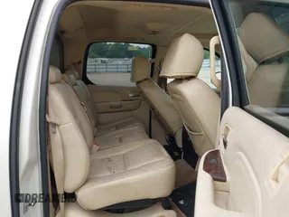 2007 Cadillac Escalade EXT with VIN 3GYFK62817G141539, listed as a IAAI auction lot 42022337 with 211,440 mi miles. Bid and sale history available at carsss.com. Image 8.
