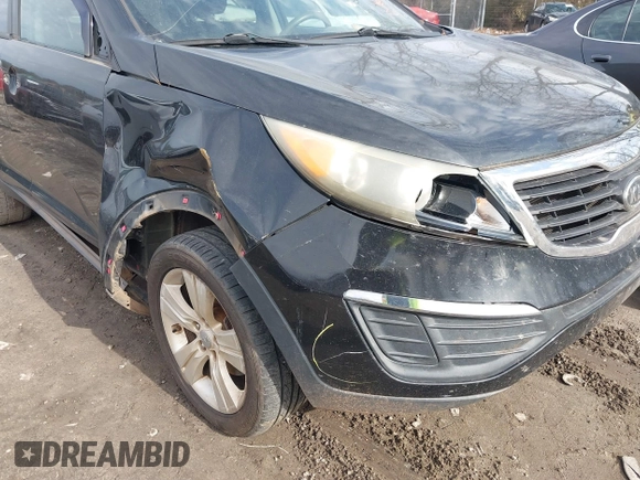2012 Kia Sportage LX with VIN KNDPB3A23C7203826, listed as a IAAI auction lot 41464022 with 260,980 mi miles. Bid and sale history available at carsss.com. Image 6.