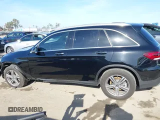2022 Mercedes-Benz GLC 300 with VIN W1N0G8DB2NV399762, listed as a IAAI auction lot 42311304 with 20,421 mi miles and . Bid and sale history available at DreamBid. Image 15.