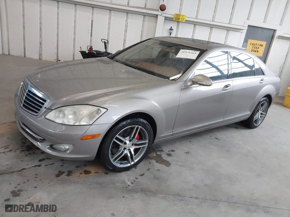 2007 Mercedes-Benz S-Class 5.5L V8 with VIN WDDNG71X07A081212, listed as a IAAI auction lot 41971565 with 166,904 mi miles. Bid and sale history available at carsss.com. Image 17.