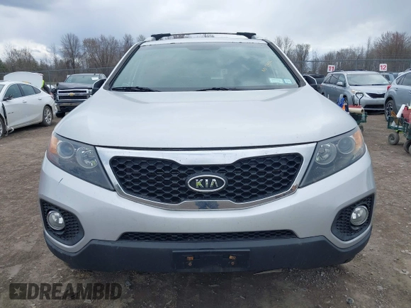 2012 Kia Sorento LX with VIN 5XYKTDA69CG280705, listed as a IAAI auction lot 42055542 with 142,770 mi miles. Bid and sale history available at carsss.com. Image 6.