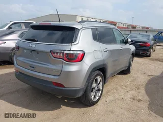 2019 Jeep Compass Limited with VIN 3C4NJCCB9KT793631, listed as a IAAI auction lot 41933473 with 124,216 mi miles. Bid and sale history available at carsss.com. Image 4.