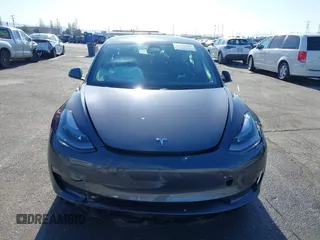 2023 Tesla Model 3 z VIN 5YJ3E1EA1PF681030, wystawiony jako IAAI lot #41545960 z przebiegiem 19 590 mil mil oraz . Historia ofert i sprzedaży dostępna na DreamBid. Obrazek 11.