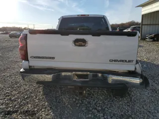 2003 Chevrolet Silverado 1500 LT with VIN 2GCEC19T031182338, listed as a Copart auction lot 84427524 with 112,460 mi miles and Salvage Title. Bid and sale history available at carsss.com. Image 6.