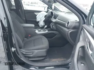 2021 Chevrolet Blazer LT с VIN 3GNKBHRS2MS571758, выставлен на аукционе IAAI как лот 40985755 с пробегом 82 579 миль миль и . История ставок и продаж доступна на DreamBid. Изображение 5.