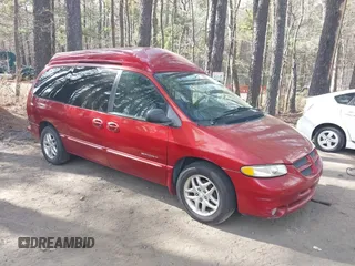 2000 Dodge Grand Caravan with VIN 1B4GT44L4YB570744, listed as a IAAI auction lot 41934100 with 174,579 mi miles and . Bid and sale history available at DreamBid. Image 1.