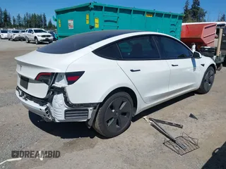 2023 Tesla Model 3 z VIN 5YJ3E1EA7PF611306, wystawiony jako IAAI lot #42826820 z przebiegiem 24 422 mil mil oraz . Historia ofert i sprzedaży dostępna na DreamBid. Obrazek 4.