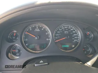 2013 Chevrolet Suburban LT with VIN 1GNSCJE09DR105725, listed as a Copart auction lot 61450935 with 171,659 mi miles and Salvage title. Bid and sale history available at DreamBid. Image 9.