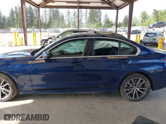 2019 BMW 3 Series 330i z VIN WBA5R1C51KAJ99658, wystawiony jako IAAI lot #42158041 z przebiegiem Nie podano mil oraz . Historia ofert i sprzedaży dostępna na DreamBid. Obrazek 13.