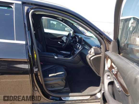 2021 Mercedes-Benz GLC 300 with VIN W1N0G8EBXMF984449, listed as a IAAI auction lot 42078933 with 35,857 mi miles and . Bid and sale history available at DreamBid. Image 5.
