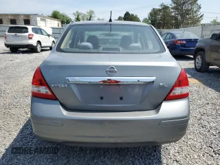 2007 Nissan Versa SL z VIN 3N1BC11E57L416996, wystawiony jako Copart lot #59078575 z przebiegiem 176 394 mil mil oraz Szkoda całkowita • Salvage title. Historia ofert i sprzedaży dostępna na DreamBid. Obrazek 6.
