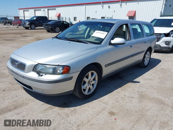 2003 Volvo V70 with VIN YV1SW58DX32311482, listed as a IAAI auction lot 41931007 with 191,431 mi miles and . Bid and sale history available at DreamBid. Image 2.