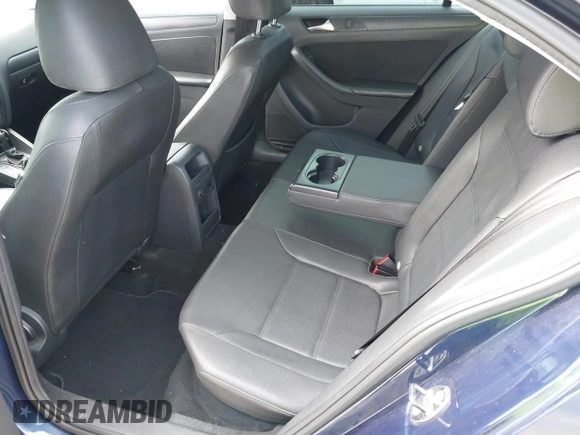 2012 Volkswagen Jetta SE с VIN 3VWDP7AJ1CM407112, выставлен на аукционе IAAI как лот 42409740 с пробегом 239 701 миль миль и . История ставок и продаж доступна на DreamBid. Изображение 8.