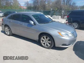 2013 Chrysler 200 Touring with VIN 1C3CCBBB4DN655936, listed as a IAAI auction lot 41963751 with 197,019 mi miles. Bid and sale history available at carsss.com. Image 1.
