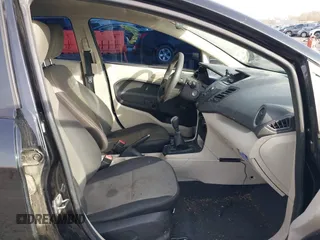 2013 Ford Fiesta S z VIN 3FADP4AJ7DM178265, wystawiony jako IAAI lot #41610346 z przebiegiem 115 963 mil mil oraz . Historia ofert i sprzedaży dostępna na DreamBid. Obrazek 5.