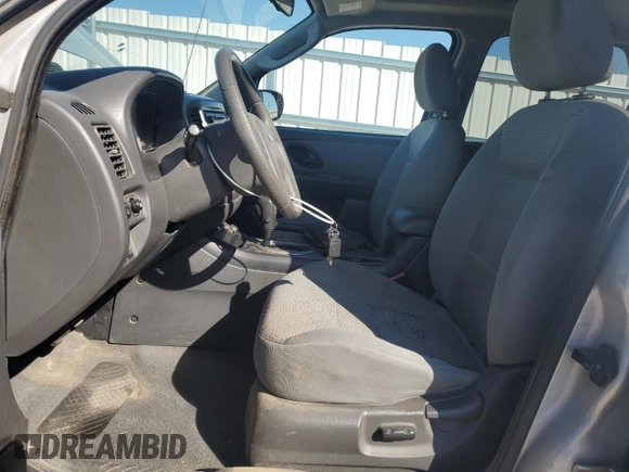 2005 Ford Escape XLT with VIN 1FMYU03135DA16393, listed as a Copart auction lot 74257404 with 144,665 mi miles and Clean Title. Bid and sale history available at carsss.com. Image 7.