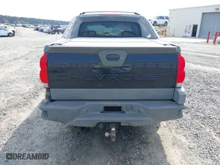 2002 Chevrolet Avalanche with VIN 3GNEC13T02G219796, listed as a IAAI auction lot 41902162 with 308,048 mi miles. Bid and sale history available at carsss.com. Image 17.