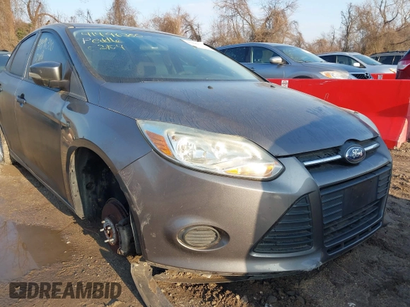 2014 Ford Focus SE with VIN 1FADP3F29EL392642, listed as a IAAI auction lot 41496380 with 101,606 mi miles and . Bid and sale history available at carsss.com. Image 6.