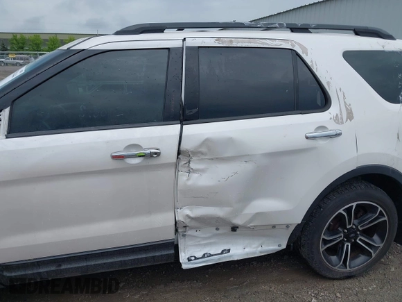 2013 Ford Explorer Sport z VIN 1FM5K8GT0DGC08919, wystawiony jako IAAI lot #42529844 z przebiegiem 151 458 mil mil oraz . Historia ofert i sprzedaży dostępna na DreamBid. Obrazek 6.
