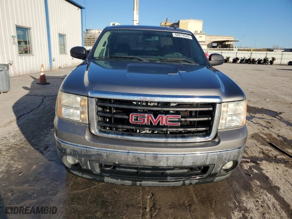 2008 GMC Sierra 1500 SLT with VIN 2GTEC13J981336589, listed as a Copart auction lot 88879545 with 204,238 mi miles and Salvage Title. Bid and sale history available at carsss.com. Image 5.