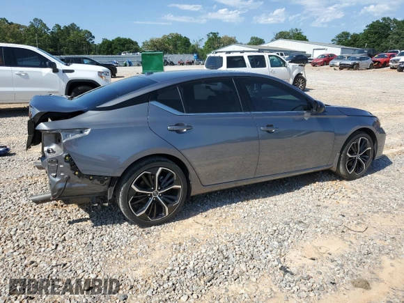 2024 Nissan Altima SR with VIN 1N4BL4CVXRN321211, listed as a Copart auction lot 56959535 with 33,510 mi miles and Salvage title. Bid and sale history available at DreamBid. Image 3.