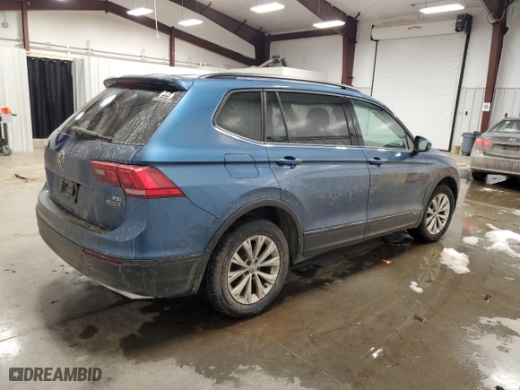 2018 Volkswagen Tiguan S with VIN 3VV0B7AX9JM034033, listed as a Copart auction lot 43441295 with 127,719 mi miles and Salvage Title. Bid and sale history available at carsss.com. Image 3.