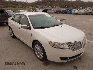 2010 Lincoln MKZ z VIN 3LNHL2GC9AR623636, wystawiony jako IAAI lot #41827241 z przebiegiem 83 841 mil mil oraz . Historia ofert i sprzedaży dostępna na DreamBid. Obrazek 1.
