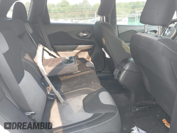 2018 Jeep Cherokee Latitude with VIN 1C4PJLCB3JD552189, listed as a IAAI auction lot 42350120 with 135,627 mi miles and . Bid and sale history available at DreamBid. Image 8.