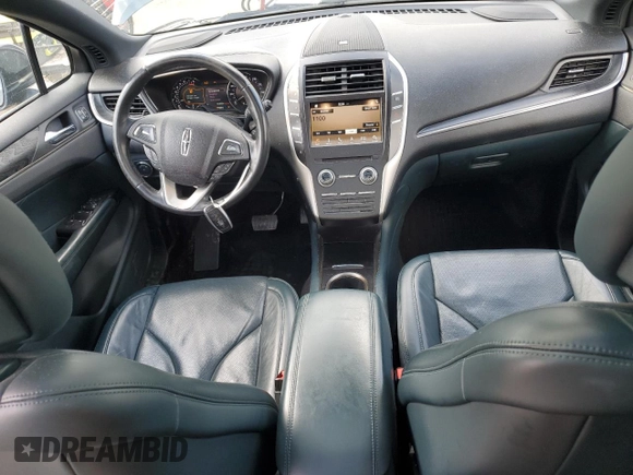 2019 Lincoln MKC Reserve with VIN 5LMCJ3D93KUL04349, listed as a Copart auction lot 58530915 with 103,840 mi miles and Salvage title. Bid and sale history available at DreamBid. Image 8.