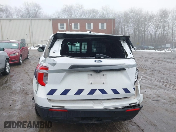 2022 Ford Police Interceptor Utility z VIN 1FM5K8AB5NGA54483, wystawiony jako IAAI lot #41562308 z przebiegiem 65 002 mil mil oraz . Historia ofert i sprzedaży dostępna na DreamBid. Obrazek 17.