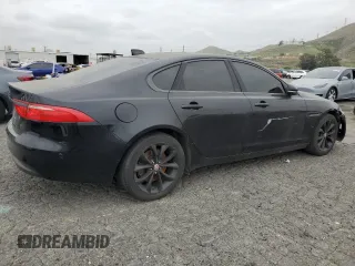 2017 Jaguar XF 20d Premium with VIN SAJBD4BN1HCY32312, listed as a Copart auction lot 53319825 with 101,569 mi miles and Clean Title. Bid and sale history available at carsss.com. Image 3.