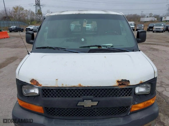 2011 Chevrolet Express Cargo Van with VIN 1GCWGFFA7B1108976, listed as a IAAI auction lot 40937070 with 296,821 mi miles. Bid and sale history available at carsss.com. Image 20.