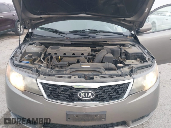 2012 Kia Forte EX with VIN KNAFU4A29C5592525, listed as a IAAI auction lot 41918436 with 190,213 mi miles. Bid and sale history available at carsss.com. Image 10.