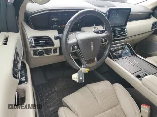 2019 Lincoln Navigator Reserve z VIN 5LMJJ3LT9KEL23311, wystawiony jako Copart lot #54022285 z przebiegiem 85 030 mil mil oraz Szkody całkowita. Historia ofert i sprzedaży dostępna na DreamBid. Obrazek 8.