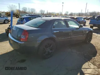 2007 Chrysler 300 C z VIN 2C3LK63H47H714753, wystawiony jako Copart lot #79659704 z przebiegiem 225 292 mil mil oraz Czysty tytuł • Clean title. Historia ofert i sprzedaży dostępna na DreamBid. Obrazek 3.