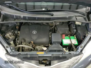 2017 Toyota Sienna XLE с VIN 5TDDZ3DC0HS180957, выставлен на аукционе Copart как лот 58753055 с пробегом 266 438 миль миль и Чистый • Clean title. История ставок и продаж доступна на DreamBid. Изображение 12.