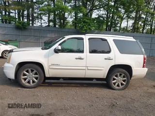 2008 GMC Yukon Denali z VIN 1GKFK63878J102480, wystawiony jako IAAI lot #42410257 z przebiegiem 258 841 mil mil oraz . Historia ofert i sprzedaży dostępna na DreamBid. Obrazek 14.
