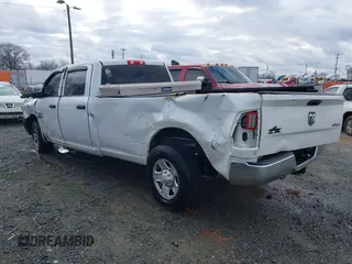 2018 Ram 2500 Tradesman with VIN 3C7WR4HJ2JG253700, listed as a IAAI auction lot 41614284 with 119,662 mi miles. Bid and sale history available at carsss.com. Image 3.