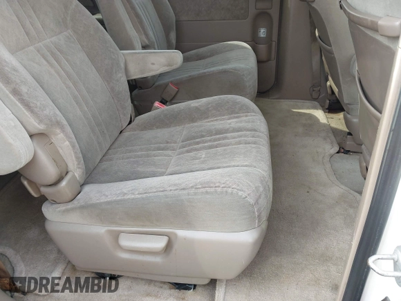 2000 Toyota Sienna LE with VIN 4T3ZF13C2YU315407, listed as a IAAI auction lot 42135146 with 268,622 mi miles and . Bid and sale history available at DreamBid. Image 8.