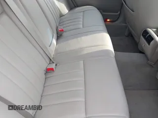 2007 Lincoln Town Car Signature с VIN 1LNHM81V97Y603665, выставлен на аукционе IAAI как лот 42224688 с пробегом 82 861 миль миль и . История ставок и продаж доступна на DreamBid. Изображение 8.
