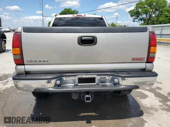 2001 GMC Sierra 1500 SLE z VIN 2GTEC19TX11393656, wystawiony jako Copart lot #56097465 z przebiegiem 133 629 mil mil oraz Szkoda całkowita • Salvage title. Historia ofert i sprzedaży dostępna na DreamBid. Obrazek 6.