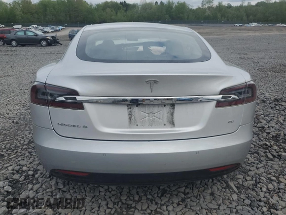 2017 Tesla Model S 60 z VIN 5YJSA1E16HF180191, wystawiony jako Copart lot #55901805 z przebiegiem Nie podano mil oraz Szkoda całkowita • Salvage title. Historia ofert i sprzedaży dostępna na DreamBid. Obrazek 6.
